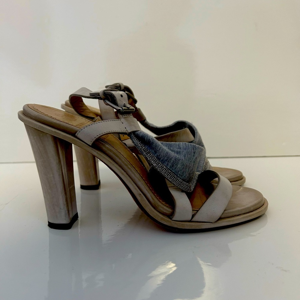 Brunello Cucinelli starappy sandals with monili beads